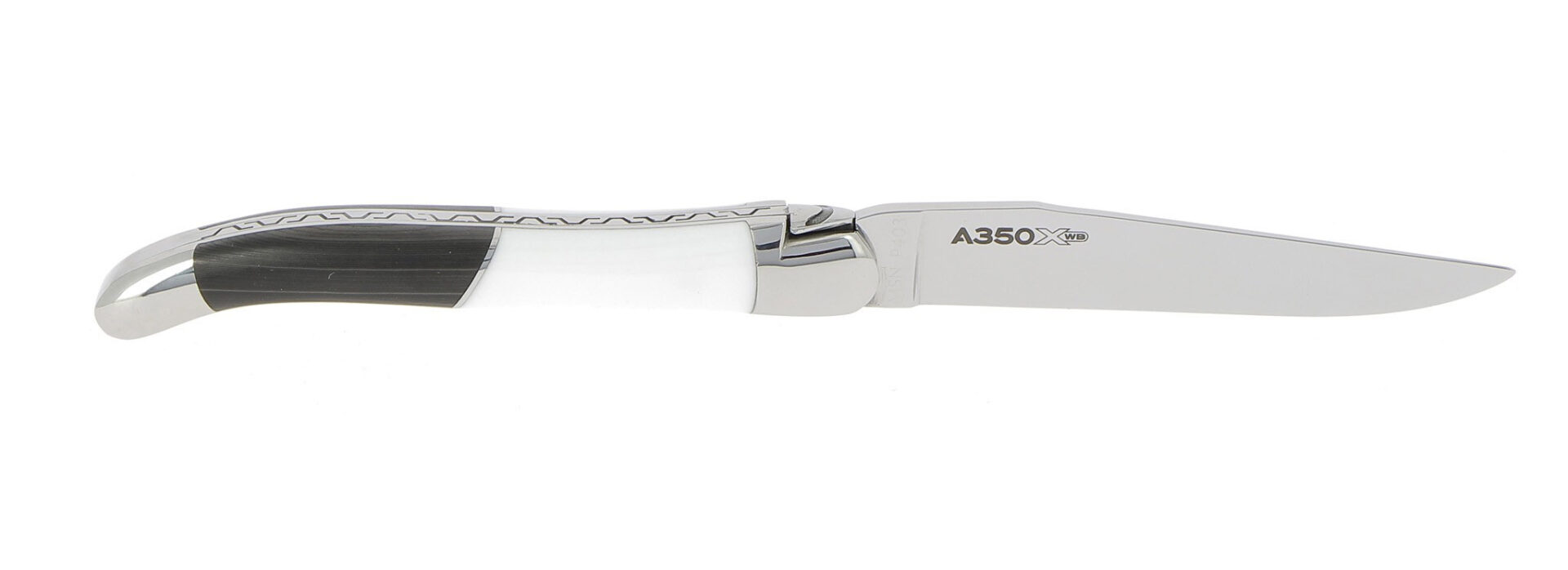 Couteau Forge de Laguiole Airbus A350XWB Manche Acrylique Blanc et Carbone 2 Mitres Inox Brillant 11cm