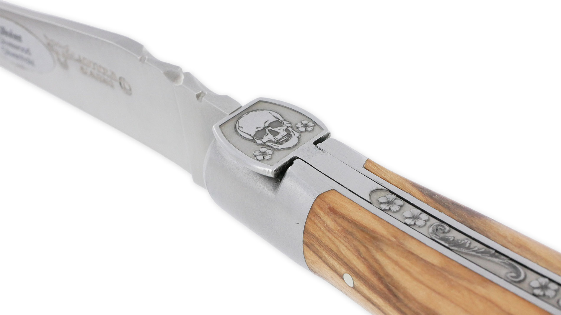 Couteau Laguiole en Aubrac 1 Pièce 12 cm Manche Olivier Ressort Gravé Mouche Forgée Prestige Tête de Mort 2 Mitres Inox Brossé