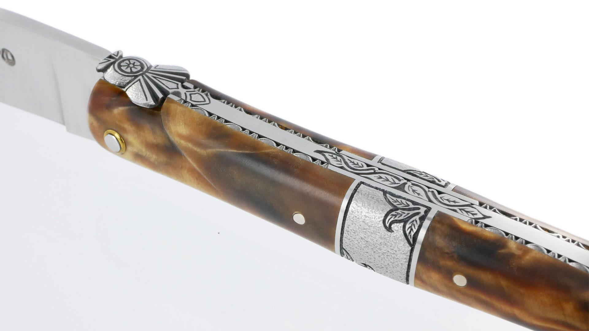Couteau Laguiole en Aubrac 1 Pièce 12 cm Plein Manche en Loupe de Peuplier Mitre Centrale Ciselée en Inox Brossé
