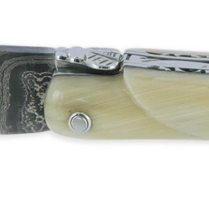 Couteau Laguiole en Aubrac 1 pièce 12cm 2 Plein Manche Pointe de Corne Double Platines Lame Damas Feuilleté
