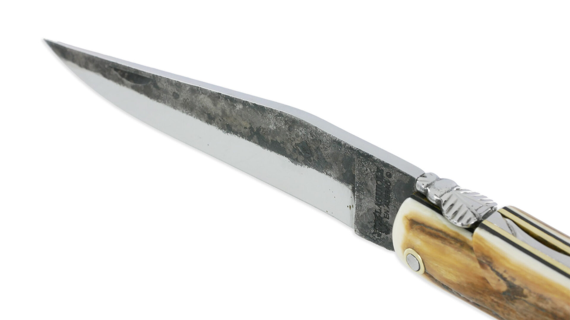 Couteau Laguiole en Aubrac 1 pièce 12cm Plein Manche Croute d’Ivoire de Mammouth Lame Brut de Forge