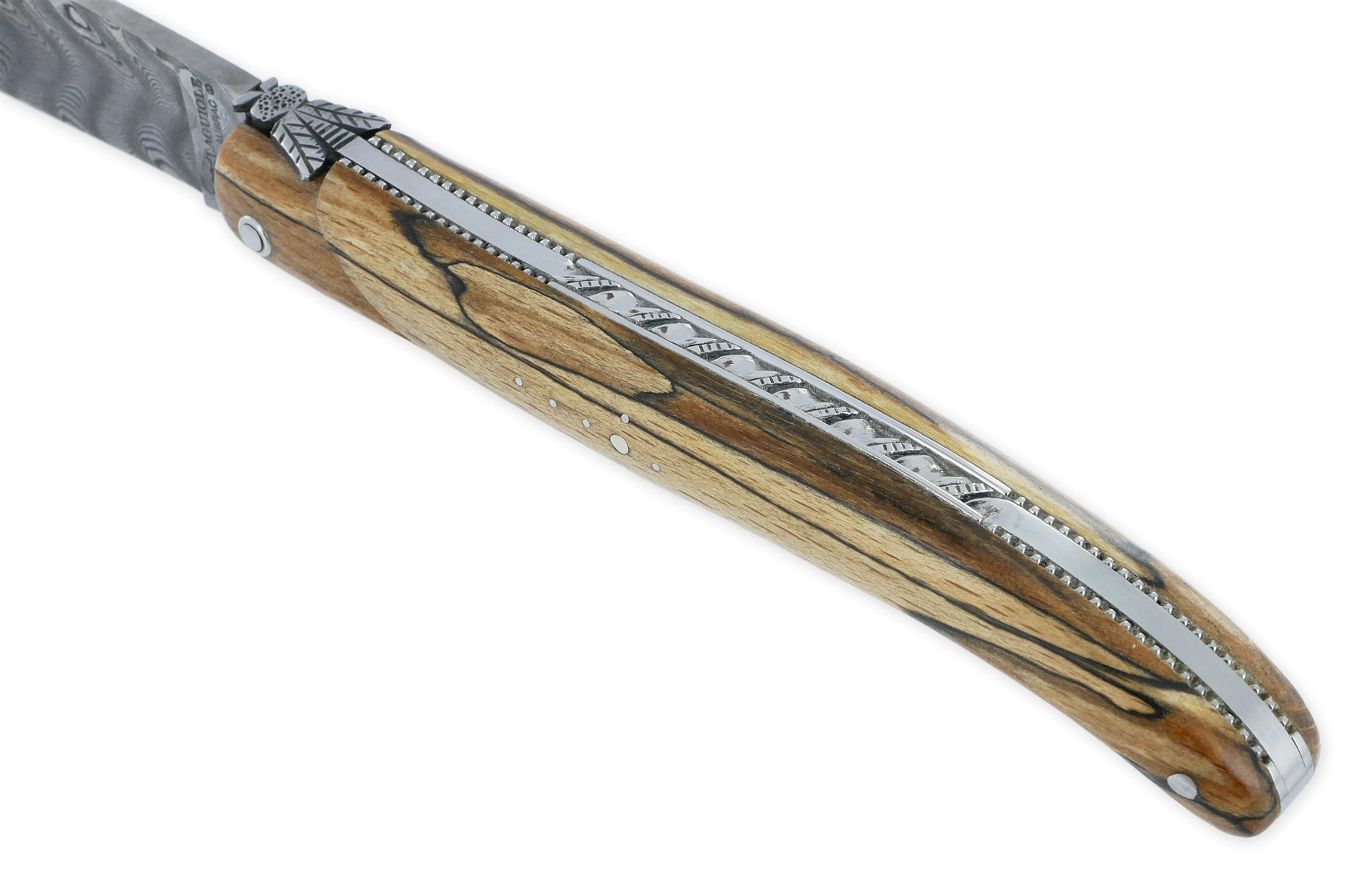 Couteau Laguiole en Aubrac "Le Perlé" 1 pièce 12cm Plein Manche en Bois d'Aubrac Platines Perlées Ressort Guilloché Lame Damas Balbach Mouche Prestige N°12