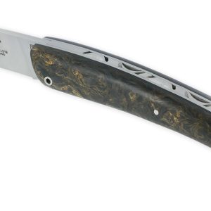 Couteau le Thiers Laguiole Arbalète Plein Manche Carbone incrustation fils d'Or Ressort Guilloché Finition Brossée 12cm