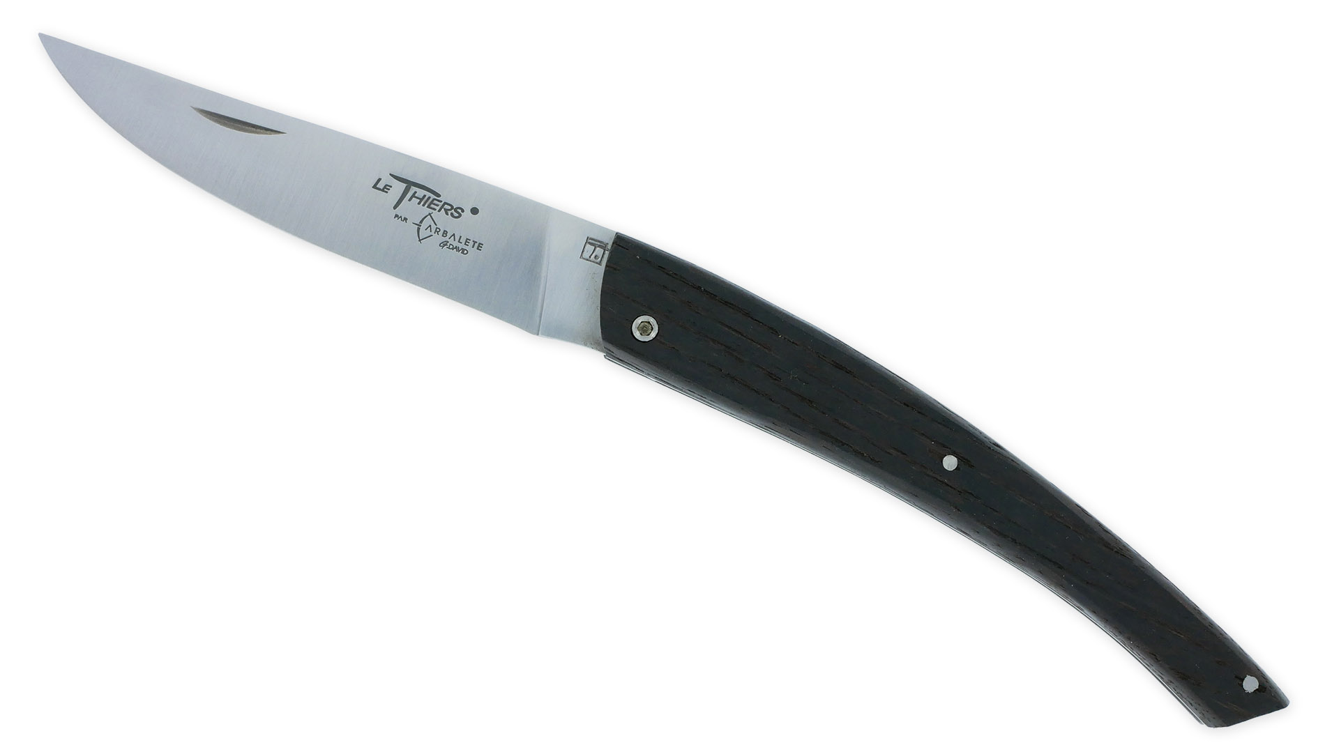 Couteau le Thiers Laguiole Arbalète Plein Manche Chêne de Barrique Ressort Guilloché Finition Brossée 12cm