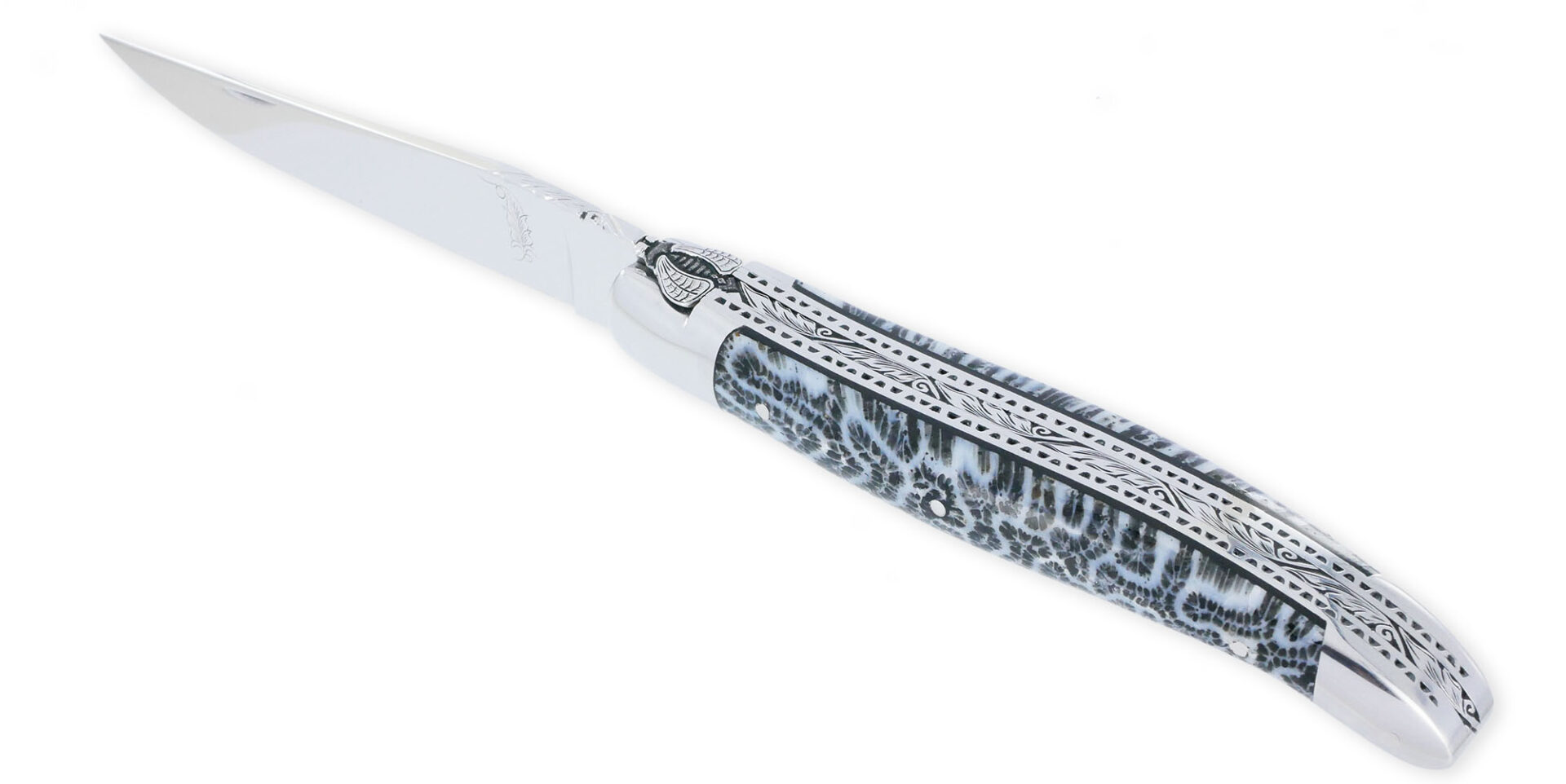 Couteau Prestige Laguiole David Dauvillaire Manche en Corail Noir 1 Pièce 12 cm Triples Platines 2 Mitres Inox brillant