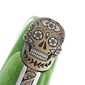 Couteau Prestige Laguiole Tête de Mort Mexicaine Manche Os chameau 1 Pièce 12 cm Lame Damas Ressort Guilloché Main