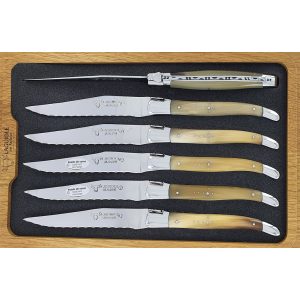 Laguiole en Aubrac Table knives Steak Serrated Horn Tip (Set of 6)