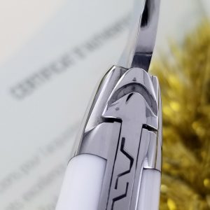 Couteau Forge de Laguiole Airbus A350XWB Manche Acrylique Blanc et Carbone 2 Mitres Inox Brillant 11cm