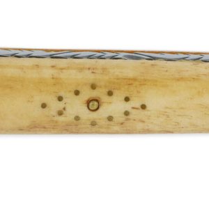 Couteau Forge de Laguiole Couteau de la Chance Manche en Os Vieilli Plein Manche 1 Pièce 12 cm