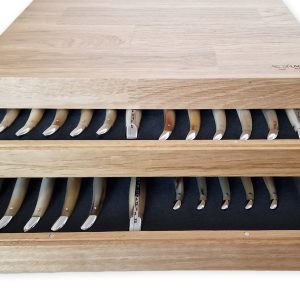 Ménagère Laguiole en Aubrac en Pointe de Corne (24 pièces)