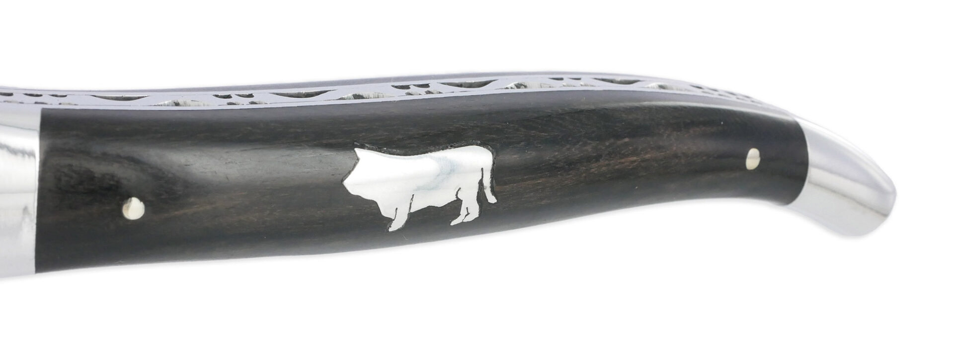 Couteau Laguiole en Aubrac 1 Pièce 12 cm Manche Ebène Marqueterie Taureau Etain 2 Mitres Inox Brillant