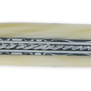 Couteau Laguiole en Aubrac 1 pièce 12cm Manche Pointe de Corne Plein Manche Double Platines Ressort Spirale Num 2