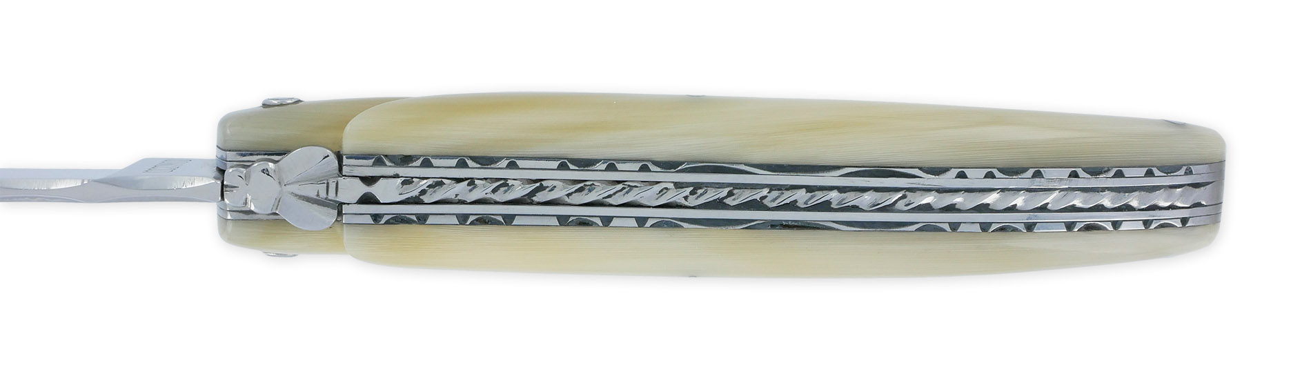 Couteau Laguiole en Aubrac 1 pièce 12cm Manche Pointe de Corne Plein Manche Double Platines Ressort Spirale Num 2