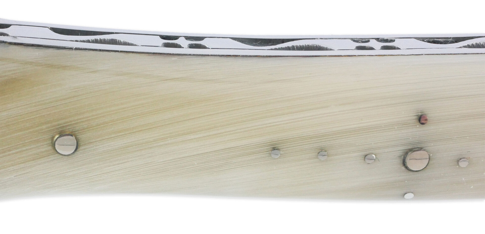 Couteau Laguiole en Aubrac Grande Taille 1 Pièce 13 cm Manche en Pointe de Corne 2 Mitres Inox Brillant