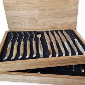 Ménagère Laguiole en Aubrac en Pointe de Corne (24 pièces)