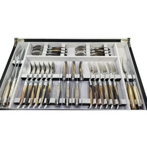 Canteen of cutlery Laguiole en Aubrac 28 pieces horn tip handles