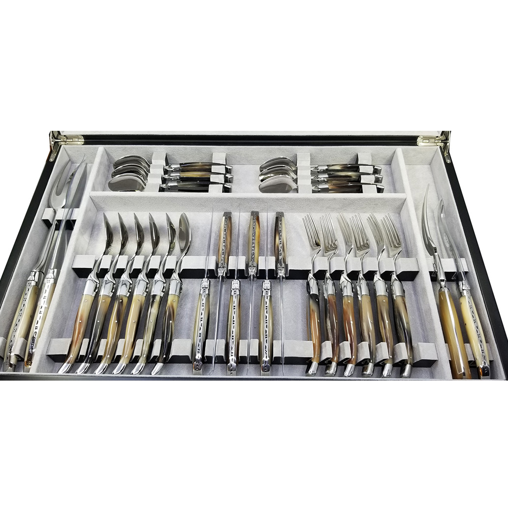 Canteen of cutlery Laguiole en Aubrac 28 pieces horn tip handles