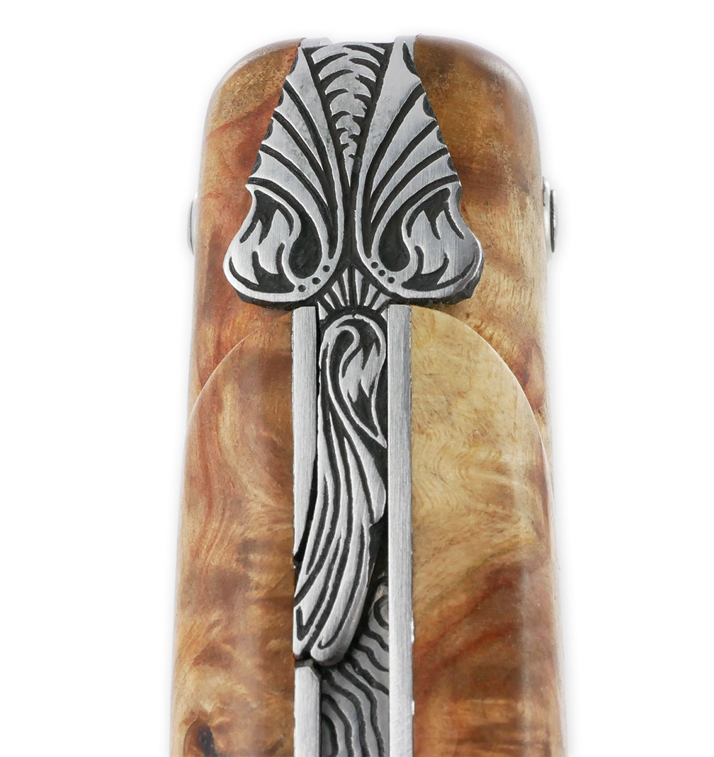 Couteau Prestige Laguiole en Aubrac 1 Pièce 12 cm Plein Manche en Loupe de Marronnier Platine Inox Ressort en creux Guilloché Main Mouche stylisée