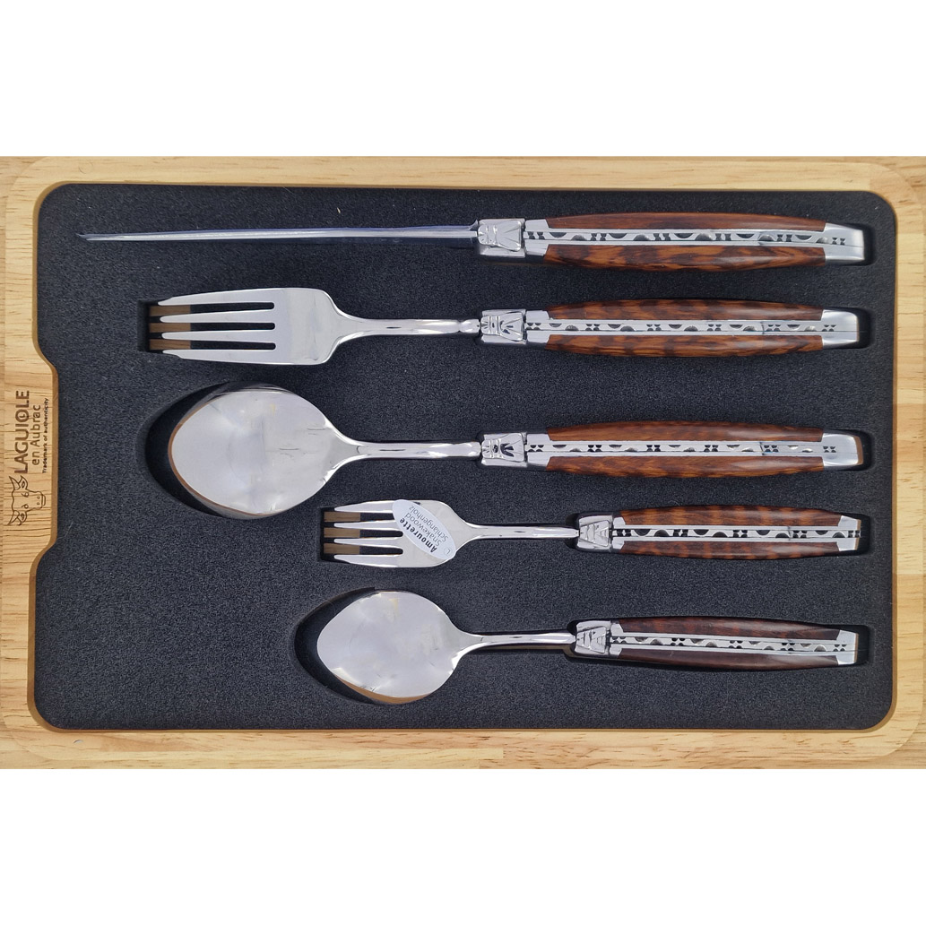 Set de table individuel Laguiole en Aubrac 5 pièces Manches en Amourette Finition Brillante
