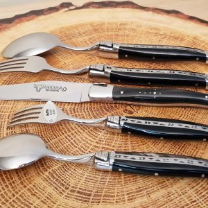 Set de table individuel Laguiole en Aubrac 5 pièces Manches en Buffle Finition Brillante