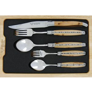 Set de table individuel Laguiole en Aubrac 5 pièces Manches en Genévrier Finition Brossée