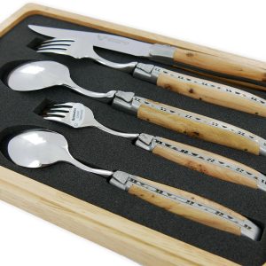 Set de table individuel Laguiole en Aubrac 5 pièces Manches en Genévrier Finition Brossée
