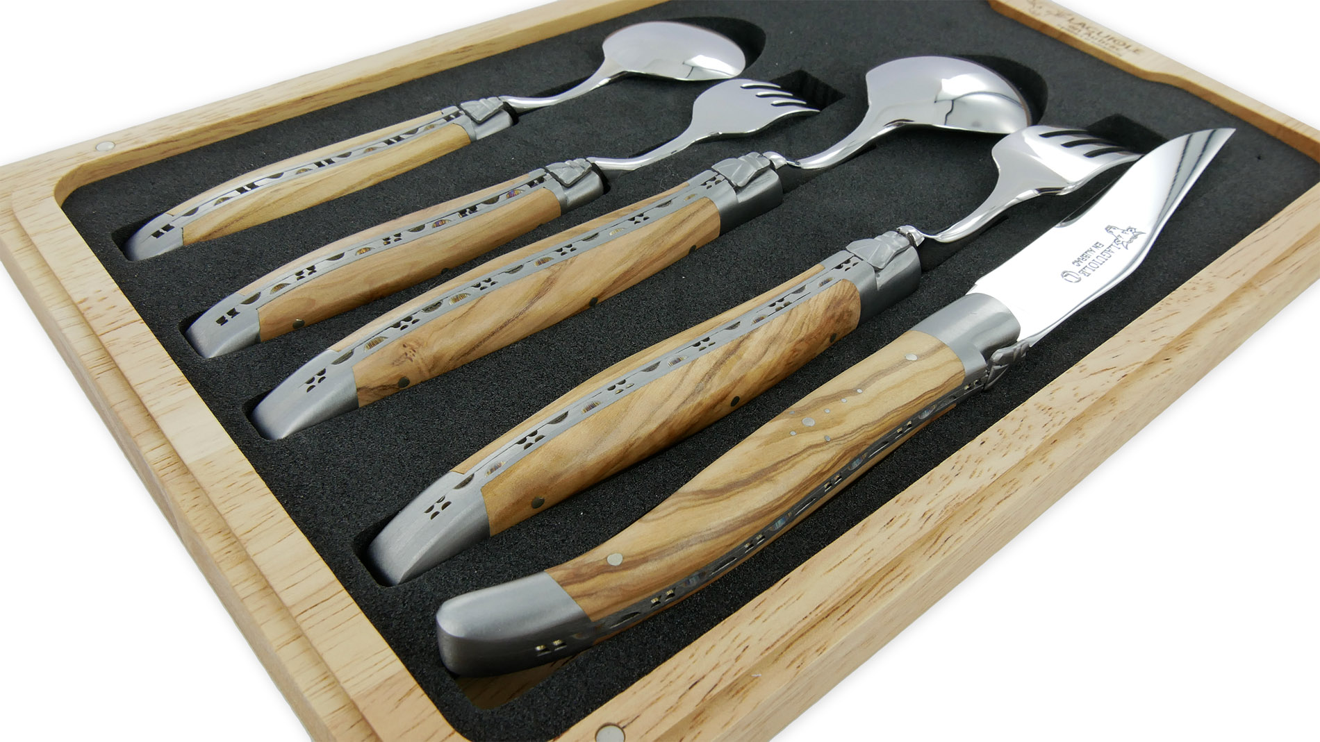 Set de table individuel Laguiole en Aubrac 5 pièces Manches en Olivier Finition Brossée