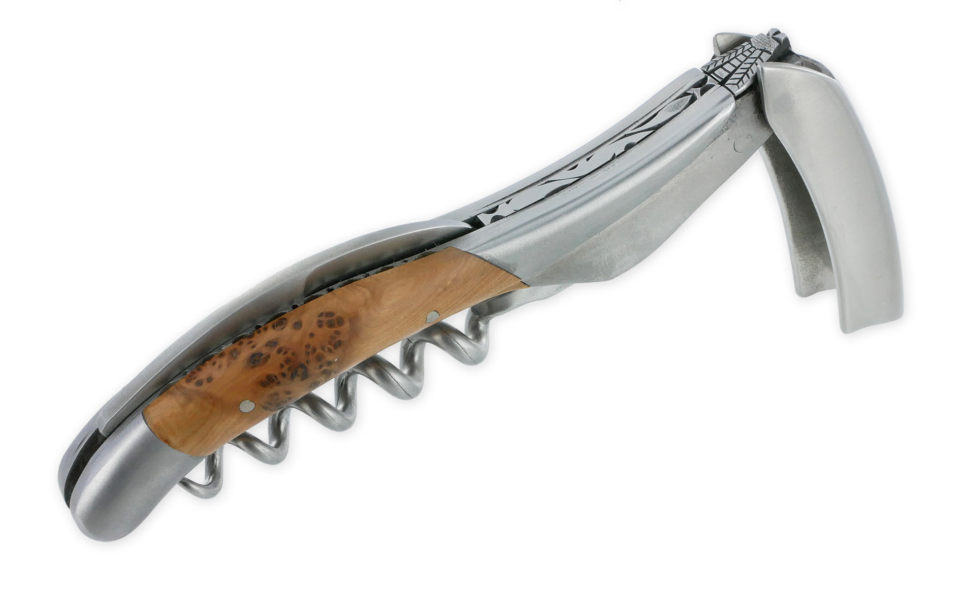 Sommelier Laguiole en Aubrac Ressort et Platines Guillochés Mouche Prestige Genévrier