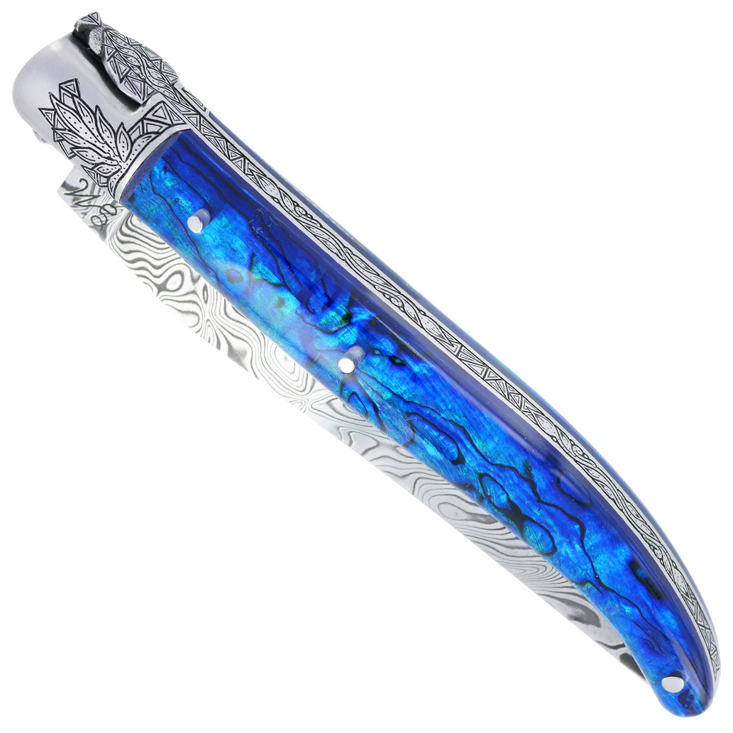 Couteau Laguiole Prestige Créateur 1 Pièce 12 cm 1 Mitre Avant Ciselée à la main Manche en Nacre Véritable sous résine Bleutée Mouche Stylisée Lame Damas Pièce Unique