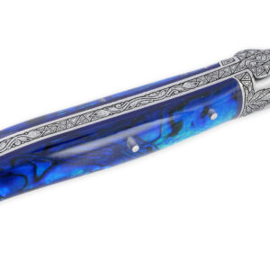 Couteau Laguiole Prestige Créateur 1 Pièce 12 cm 1 Mitre Avant Ciselée à la main Manche en Nacre Véritable sous résine Bleutée Mouche Stylisée Lame Damas Pièce Unique
