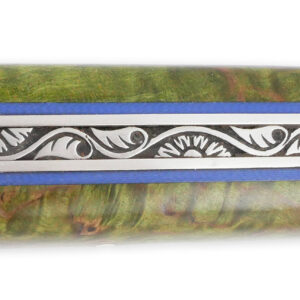 Couteau Prestige Laguiole en Aubrac 1 Pièce 12 cm Plein Manche en Loupe de Bouleau Teinté Vert Ressort Guilloché à la main Entretoises Bleue Mouche Stylisée Lame Damas