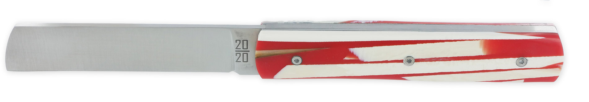 Le 20/20 Couteau Pliant Plein Manche en Eclats de Mammouth et Résine Rouge 11cm Ressort Lisse Personnalisable